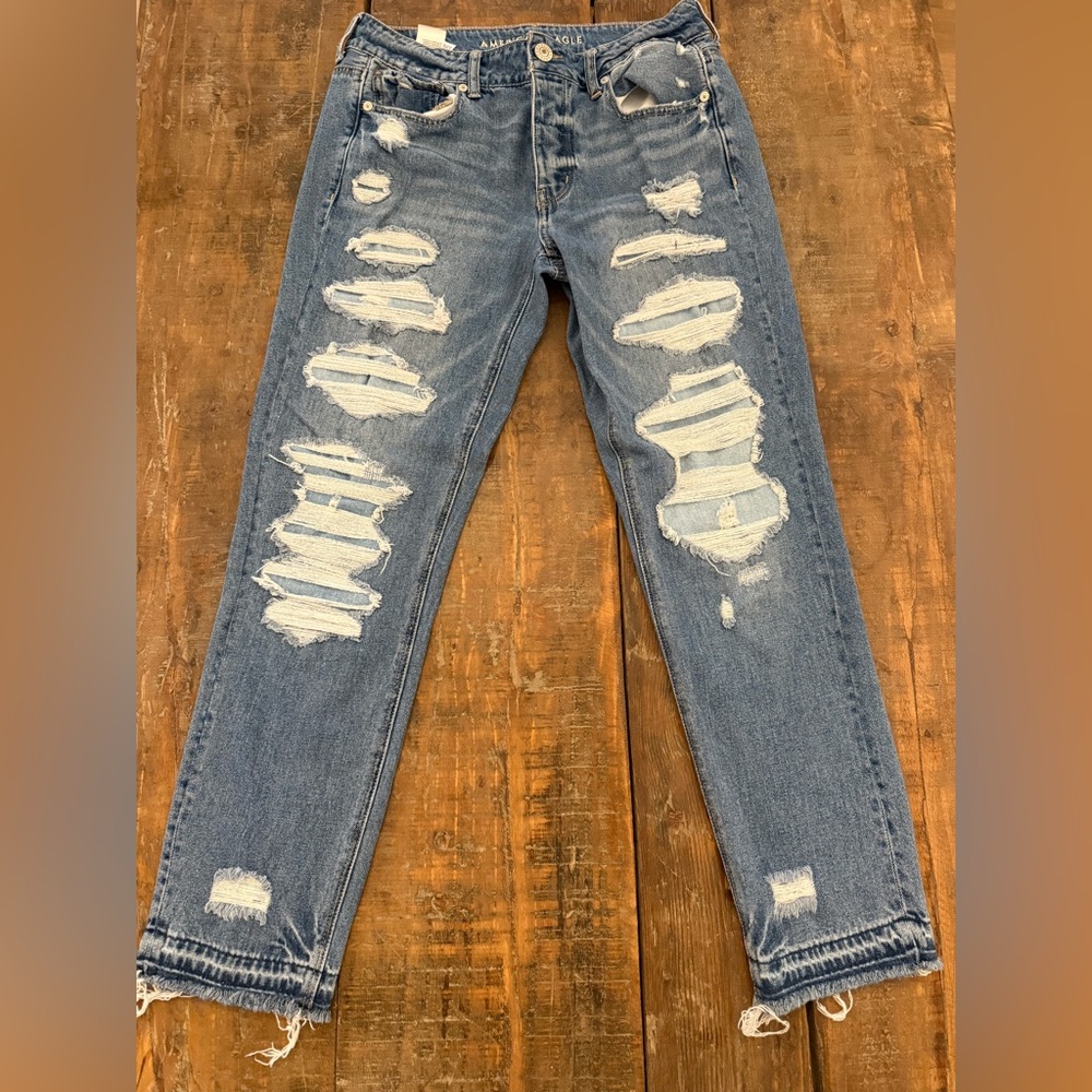 American Eagle TOMGIRL jeans. Size 6 regular Buttonfly Just outgrew size
